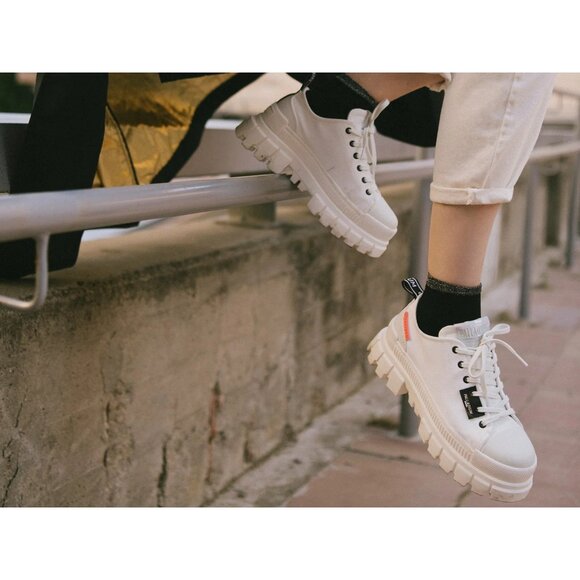 Palladium Revolt Lo TX Sneakers White Size 10 Women Chunky - Picture 13 of 13